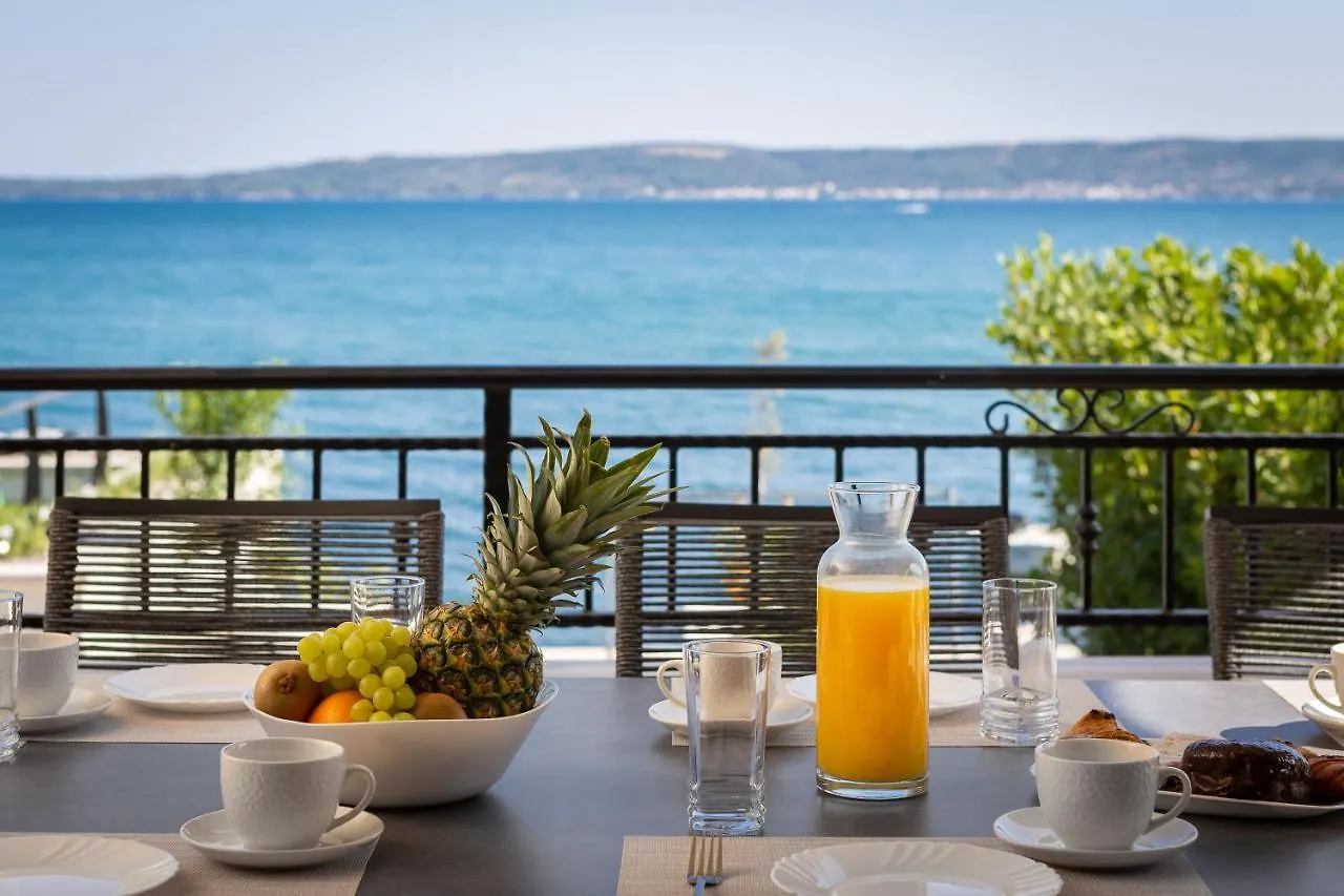 Beachfront Villa Armeria With Pool Kastela 0*,  Croatia