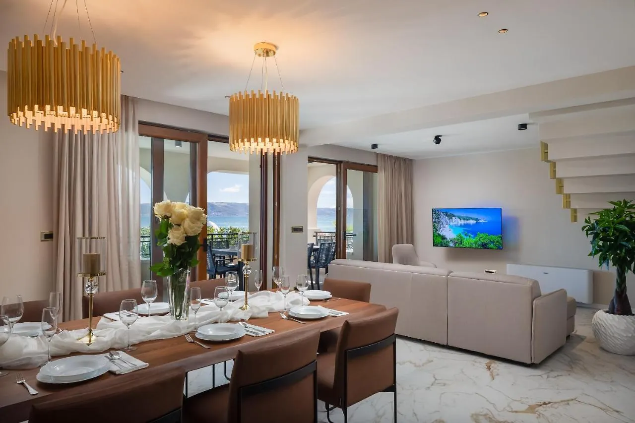 Beachfront Villa Armeria With Pool Kastela 0*,  Croatia