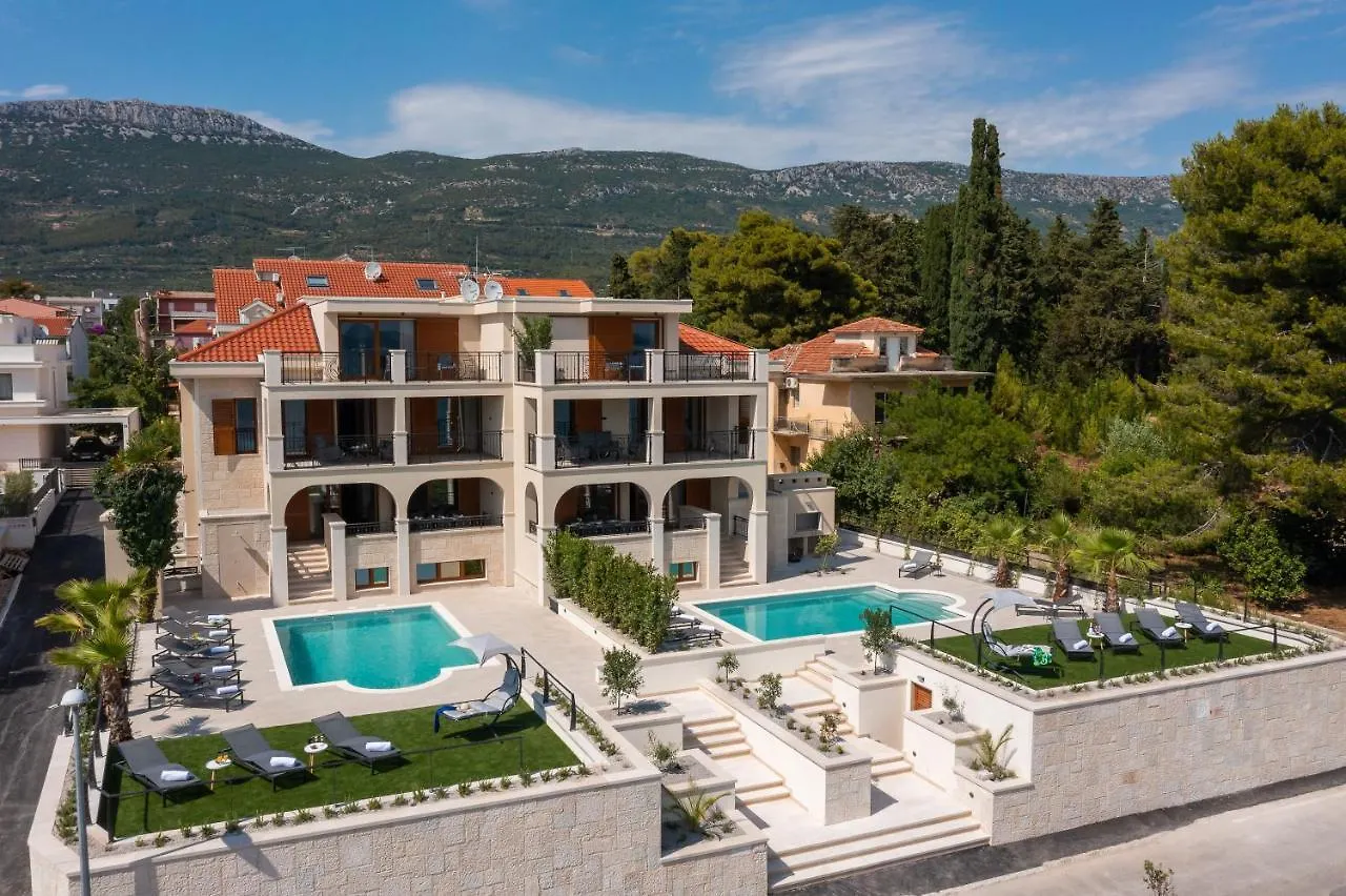 Beachfront Villa Armeria With Pool Kastela