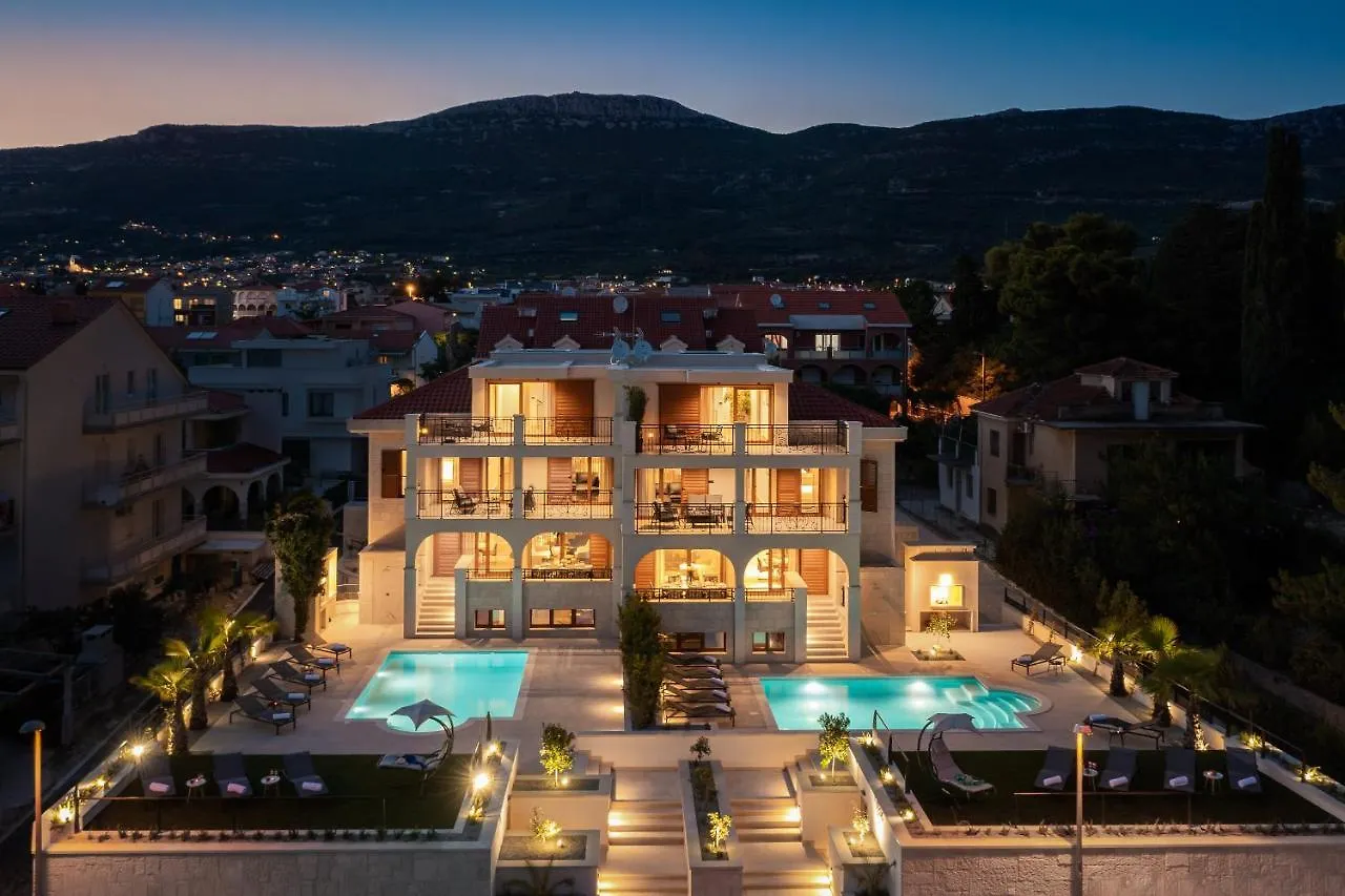 Beachfront Villa Armeria With Pool Kastela