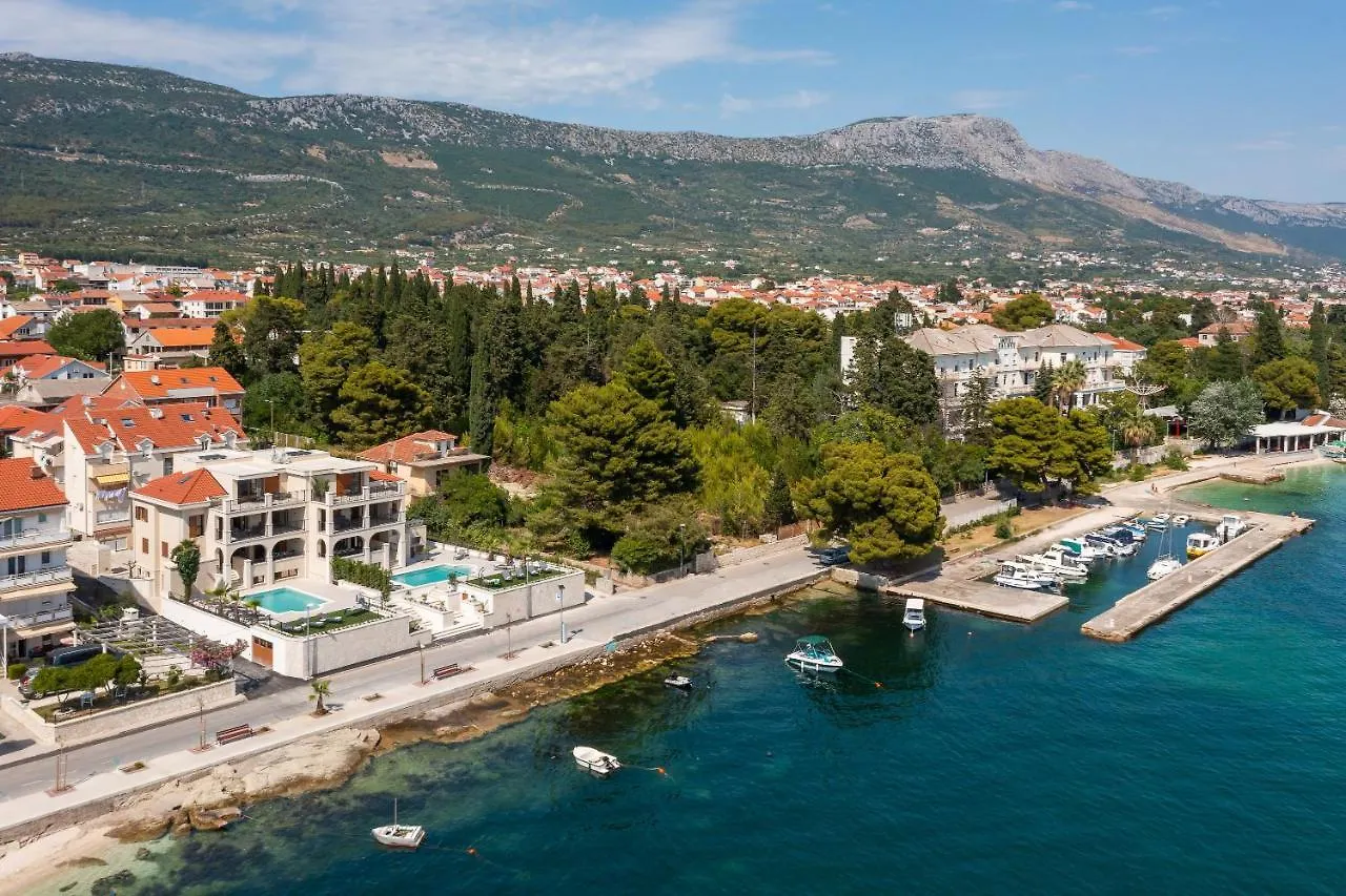 Beachfront Villa Armeria With Pool Kastela Croatia