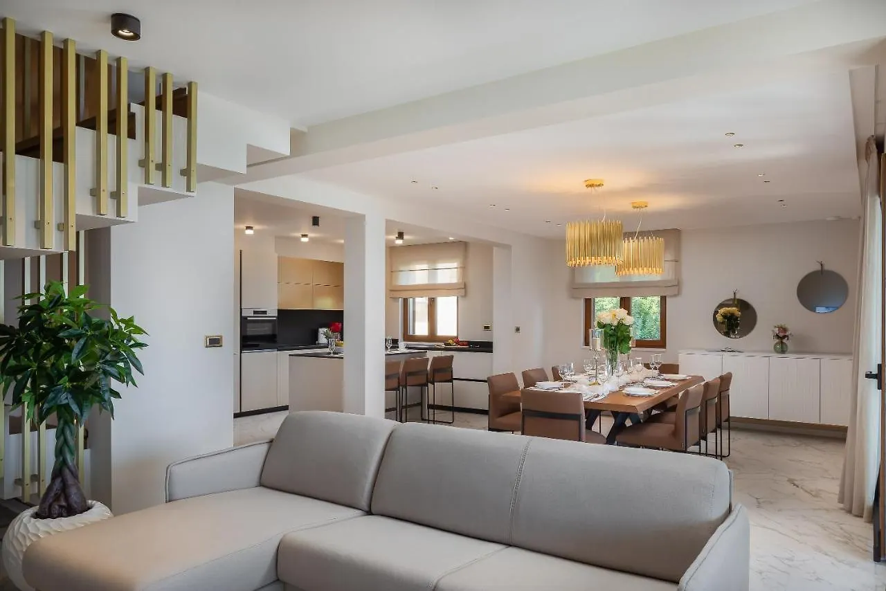 Beachfront Villa Armeria With Pool Kastela
